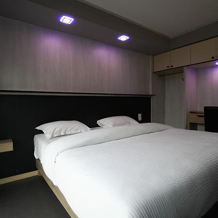 Hotel La Rocade ปามิเยร์ ภายนอก รูปภาพ