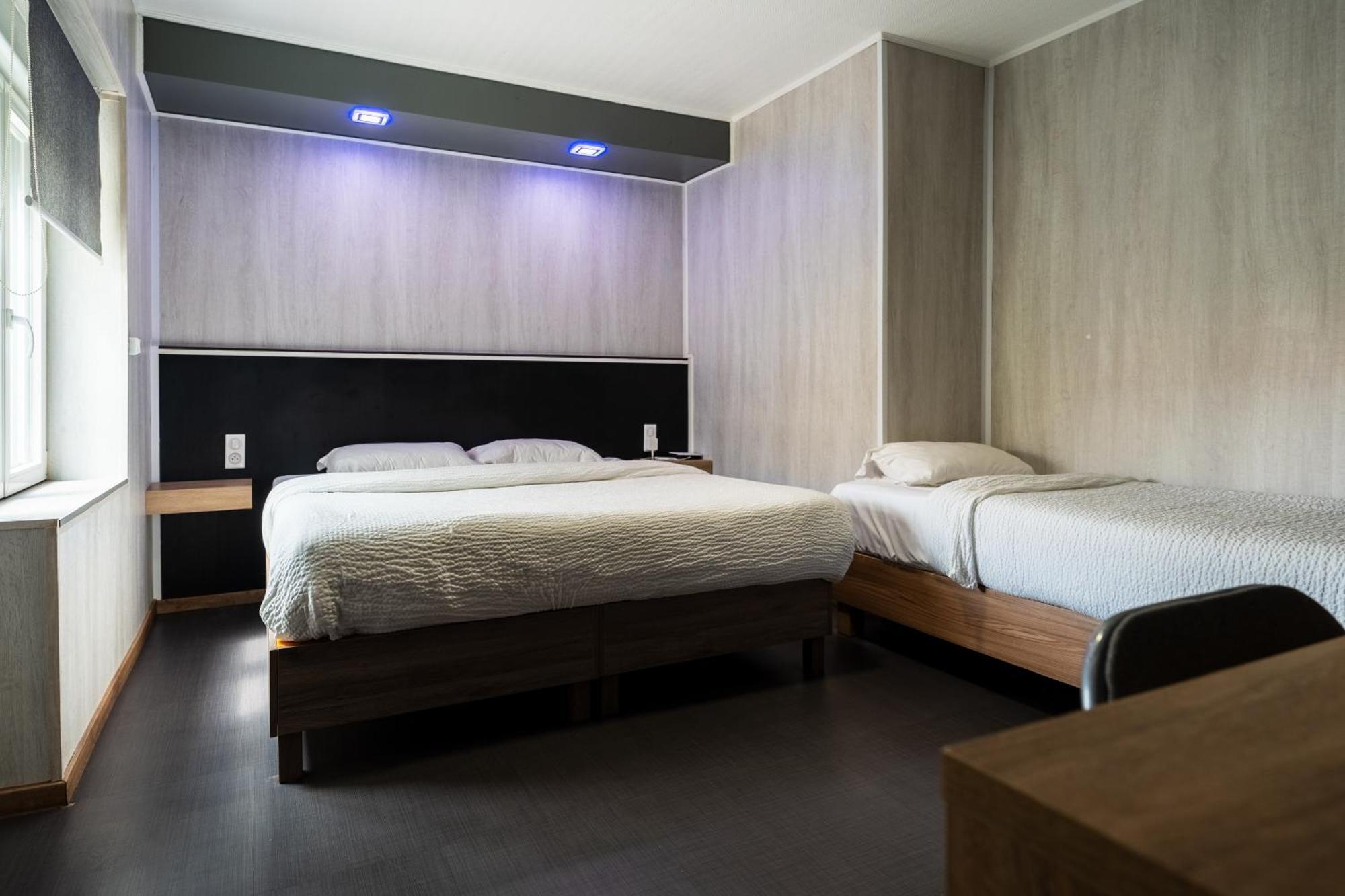 Hotel La Rocade ปามิเยร์ ภายนอก รูปภาพ